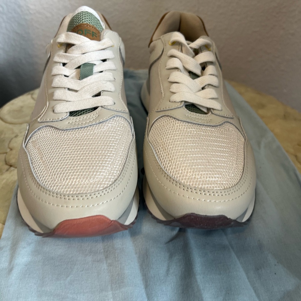 Nwot Women's Hoff  Sneakers 7.5